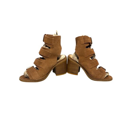 Rag & Co. Suede Caged Multi-Buckle Block
Heels Tan Size 5 - Picture 3 of 7